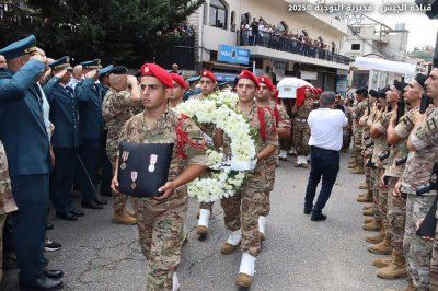 بعد انفجار الناقورة... مراسم وداع مؤثرة لشهيدَي 