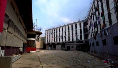 فيديو يهزّ الضمير من سجن رومية: مسنّ يحتضر على الأرض عارياً… أين المعنيون؟!
