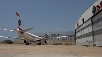 فضيحة على متن طائرة الشرق الأوسط... فخ كبير يُحضّر لكم والوضع 