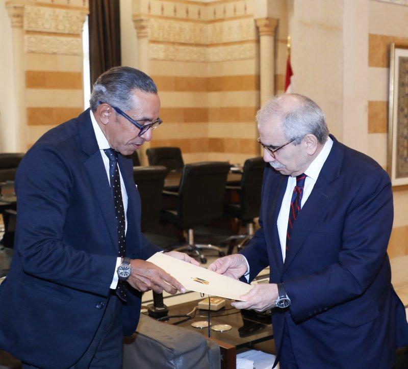 سلام يستقبل سفيري فرنسا ومصر: تحضيرات لمؤتمرات دعم الجيش والإعمار ومستقبل اليونيفيل (صور) سلام يستقبل سفيري فرنسا ومصر: تحضيرات لمؤتمرات دعم الجيش والإعمار ومستقبل اليونيفيل (صور)