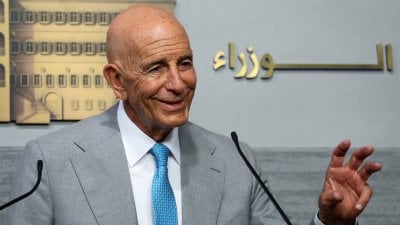 إهانة اللبنانيين تصل إلى القضاء الأميركي... دعوى ضد توم باراك
