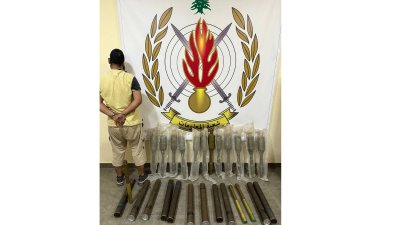 بتهمة تهريب أسلحة حربية من سوريا عبر المعابر غير الشرعية… 