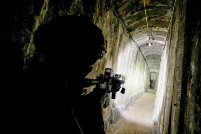 قصة أنفاق الحزب التي انفجرت بالإيغور
