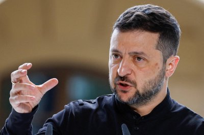 زيلينسكي لبوتين: تعالَ إلى كييف… لن أذهب إلى موسكو تحت القصف