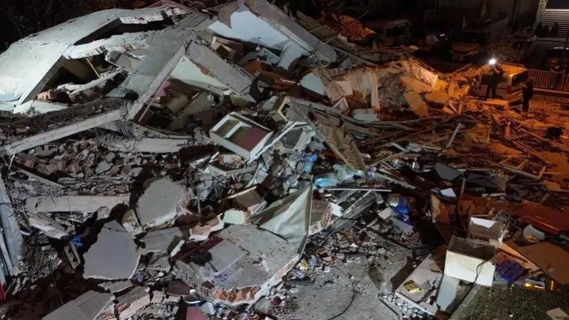بعد شهر على الزلزال المميت… تركيا تهتز مجدداً بقوة 4.9 درجات