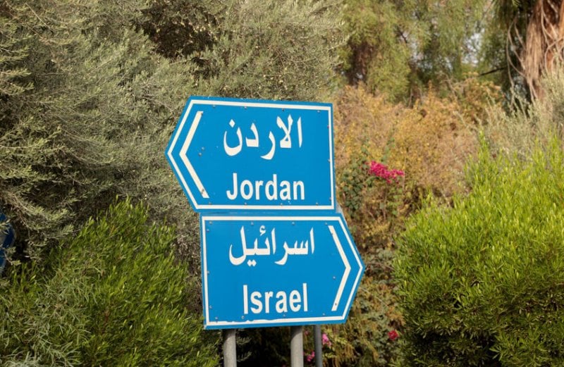 الأردن يعيد 8 جنود إسرائيليين دخلوا أراضيه "بالخطأ"