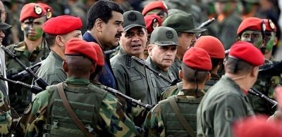 من كولومبيا إلى الكاريبي... فنزويلا تعزز مواقعها العسكرية في مواجهة التصعيد