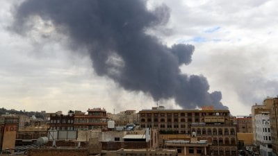 غارات إسرائيلية تستهدف صنعاء... الحوثيون: الرد آتٍ لا محالة