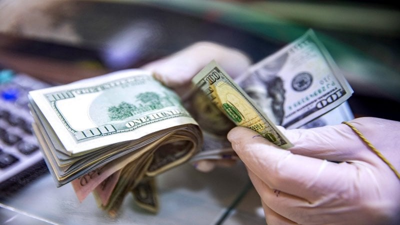 عملة قانونية تتحوّل إلى "منبوذة" في لبنان... ابتزاز يفرض تحرّكاً عاجلاً!
