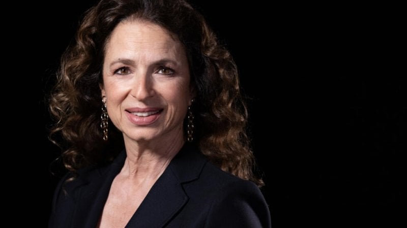 وزيرة السياحة تُلزم المؤسسات السياحية بشروط تشغيل المولدات خلال 45 يوماً
