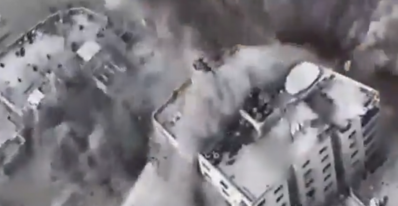 الجيش الإسرائيلي يقصف غزة: 360 هدفًا في ثلاث موجات من الغارات (فيديو)