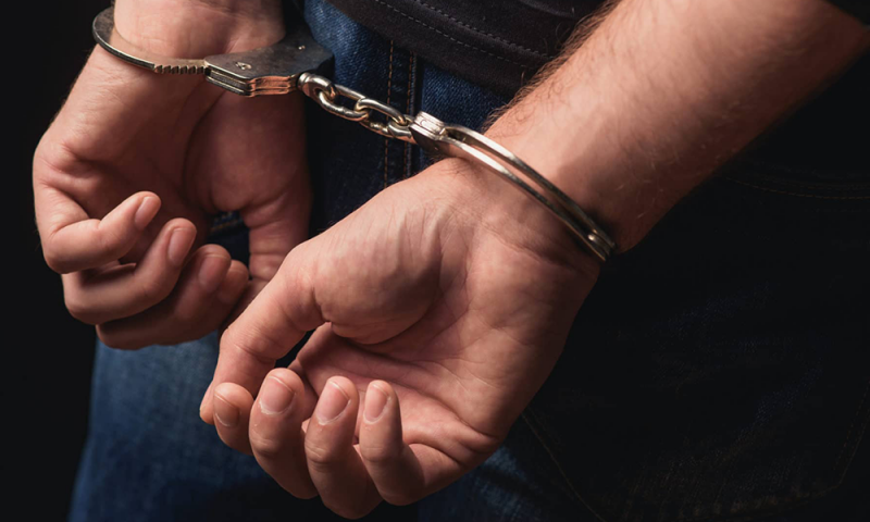 في عملية نوعية... مطلوب خطير بقبضة الأمن 