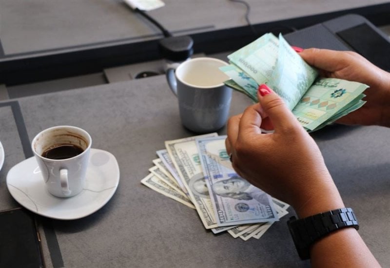 اللبناني عالق في دوامة... إرتفاع الأسعار مقابل زيادة الأجور
