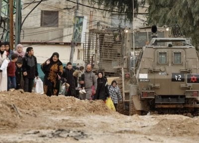 إصابة جنديين إسرائيليين... وطولكرم تحت الطوق العسكري