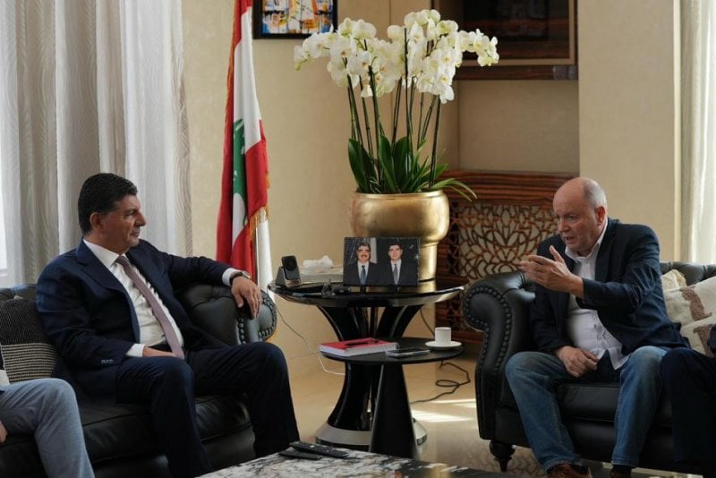 الحريري مستقبلاً رئيس الاتحاد العمالي: لا تعافٍ اقتصادياً من دون إنصاف العمال