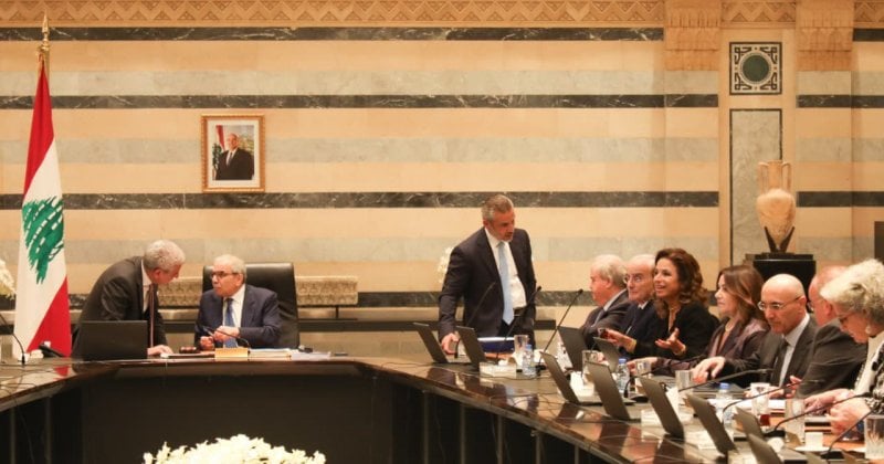 على خلفية ملف اقتراع المغتربين... مشادة كلامية بين سلام ونصار