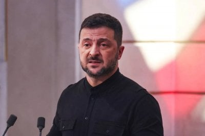 خسائر فادحة... زيلينسكي يعلن تقدماً جديداً للقوات الأوكرانية شمال البلاد