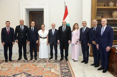 عون لسفراء جدد: كونوا رسلاً للبنان الموحّد