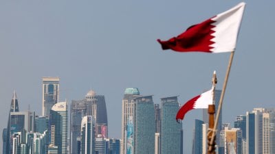 قطر تحت المجهر... سرّ النفوذ الذي يقلق مسؤول سابق في الموساد