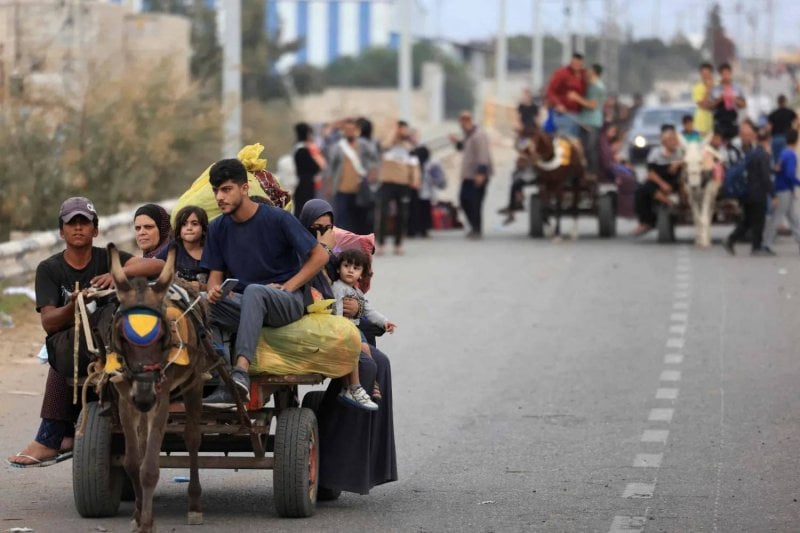 إسرائيل تدفع الفلسطينيين جنوباً.. ومصر ترسم خطوطها الحمراء