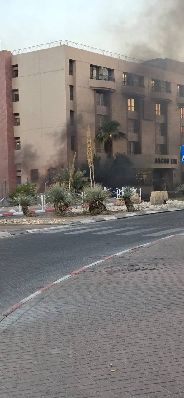 بالفيديو: مسيرة تصيب فندقا في ايلات