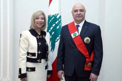 الرئيس عون واللبنانية الأولى غادرا الى نيويورك