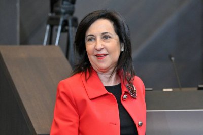 طائرة وزيرة الدفاع الإسبانية تتعرض للتشويش قرب روسيا