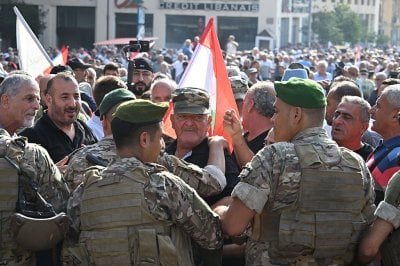 الحراك ألزم الحكومة باتفاق... رواتب جديدة في وقت قصير؟
