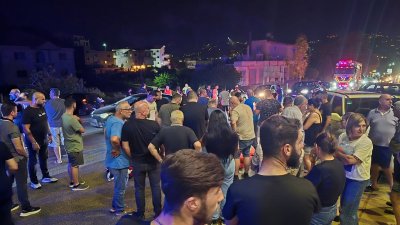 سيارة تصدم امرأة على أوتوستراد كفرحزير