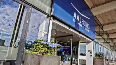 السلطات الدنماركية تغلق مطار أولبورغ بعد رصد طائرات مسيّرة