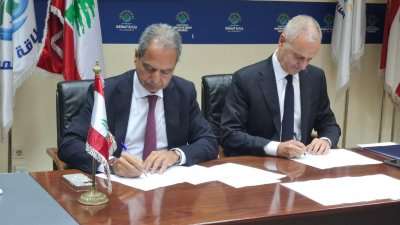 بتكلفة أقل ونحدّ من التلوث... الصدّي يوقّع عقود إنشاء 3 مزارع للطاقة الشمسية
