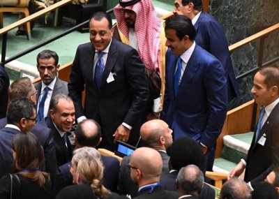 ابتسامات عربية بعد اعتراف فرنسا بدولة فلسطين (فيديو)