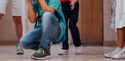 فضيحة تهز احدى مدارس بيروت... والد الطفل يروي تفاصيل مبكية امام الكاميرا: وجع كبير!