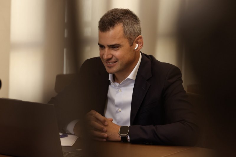 فرنجية: ما في بلد بيمشي بسلاحين... والإشكالية في كيفية التطبيق