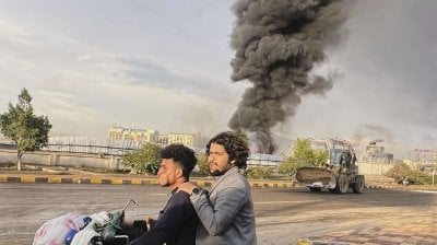 بعد الغارات على صنعاء... هجوم صاروخي يمني على إسرائيل 