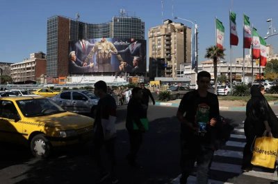 الاقتصاد الإيراني في مواجهة جديدة... تفاصيل العقوبات العائدة