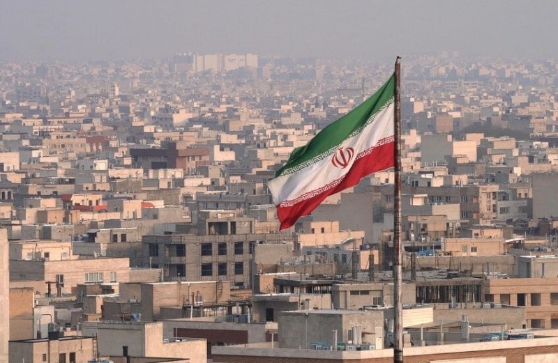 حظر أسلحة ومنع سفر... تفاصيل العقوبات على طهران