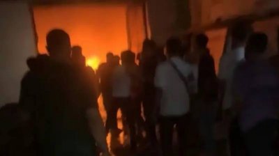 كارثة مصنع الألبسة في مصر: 8 وفيات وعشرات الإصابات   
