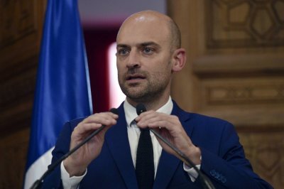 حماس معزولة... بارو: لا مبرر أمامها لرفض خطة غزة