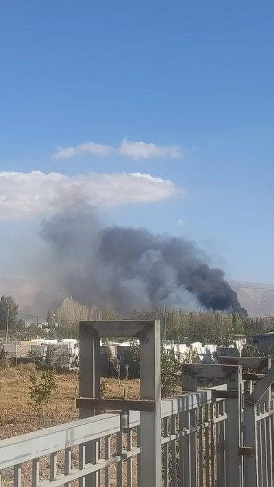 بالفيديو: مشهد مرعب من هناك... ألسنة اللهب تغطي سماء البقاع