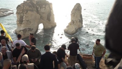 بركان صخرة الروشة يثور في بيروت مجددًا: كباش الرئيسين العملاقين يصل الى 