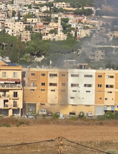 غارة إسرائيلية بطائرة مسيّرة تستهدف النبطية الفوقا (فيديو)