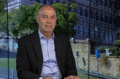 عميد حمود يخرج من السجن ويفجر 