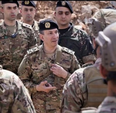 جولةٌ تفقدية لقائد الجيش جنوباً