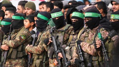 حماس بين جناحين... انقسام حول مصير السلاح ومرحلة ما بعد الحرب