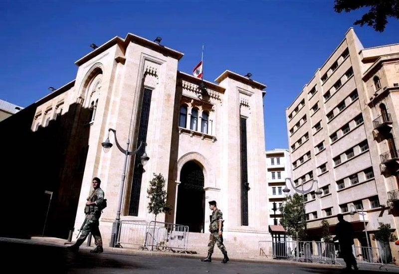 قانون يثير الانقسام في لبنان… مباحثات مستمرة لتجنّب قطاع "حيوي" من الخطر!
