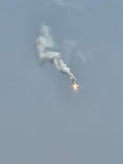 قنابل مضيئة إسرائيلية تشعل حريقاً واسعاً في الخيام