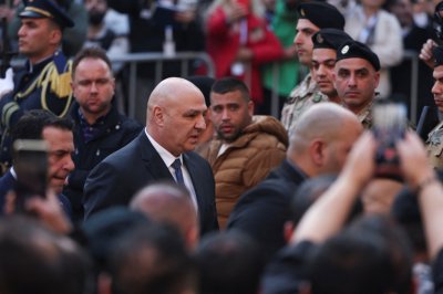 محاولة استهداف للرئيس عون في الغرف المظلمة بـ