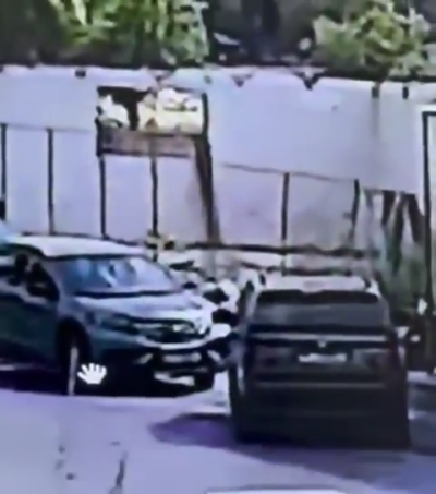 بالفيديو: لحظة وقوع الغارة على سيارة في زبدين