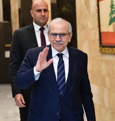 سلام يعيد إلى الواجهة النقاش الدستوري حول مقرّ الحكومة
